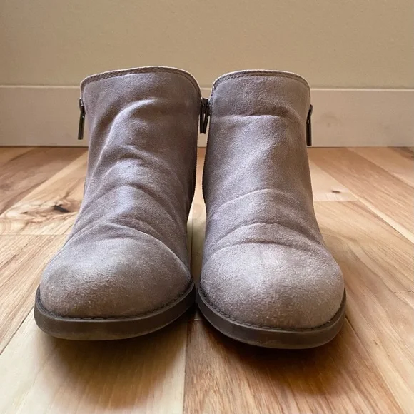 Carlos Brie Tan Suede Booties with Side Zip - Picture 3 of 8